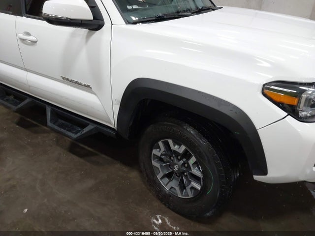 3TMCZ5ANXPM558665 Toyota Tacoma Trd Off Road