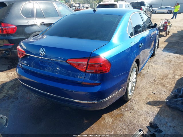 2016 VOLKSWAGEN PASSAT 1VWBT7A32GC016272 Photo 3