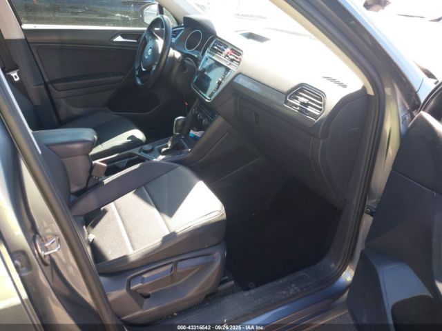 2019 VOLKSWAGEN TIGUAN 3VV2B7AX5KM201062 Photo 4