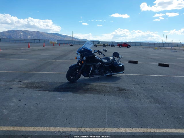 2011 KAWASAKI VN1700 JKBVNRJ12BA001351 Photo 1