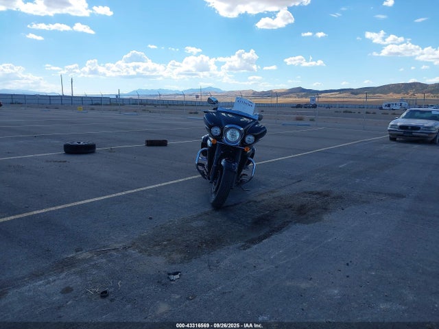 2011 KAWASAKI VN1700 JKBVNRJ12BA001351 Photo 4