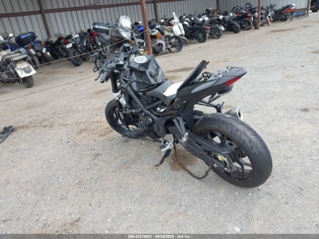 2023 YAMAHA YZFR3 MH3RH18Y9PK013443 Photo 2