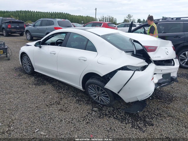 W1K5J4GB7SN516594 Mercedes-Benz m260