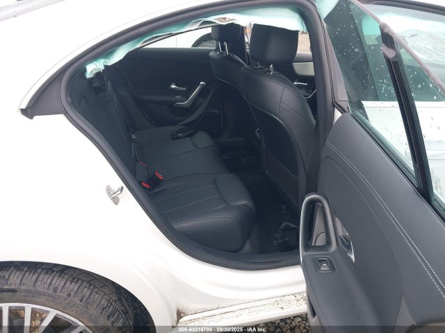 W1K5J4GB7SN516594 Mercedes-Benz m260
