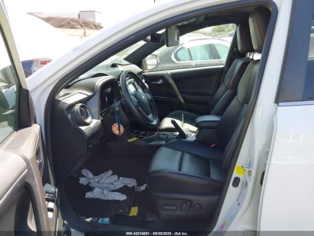 2018 TOYOTA RAV4 2T3NFREV2JW464434 Photo 4