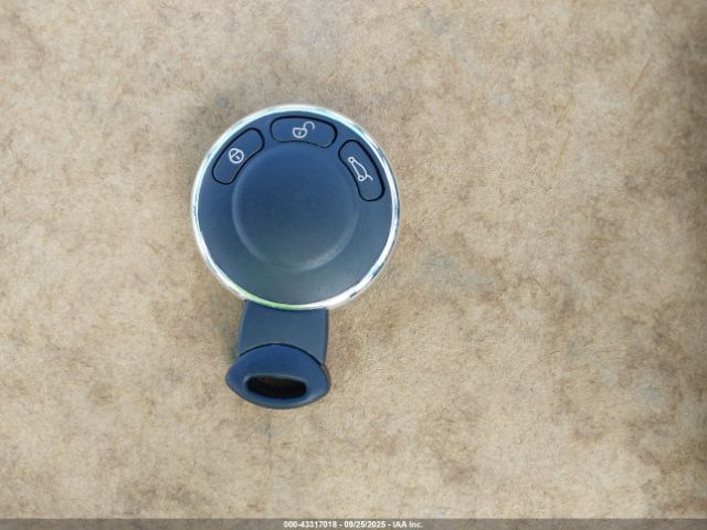 2011 MINI JOHN COOPER WORKS WMWSV9C50BTZ96985 Photo 10