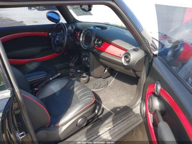 2011 MINI JOHN COOPER WORKS WMWSV9C50BTZ96985 Photo 4