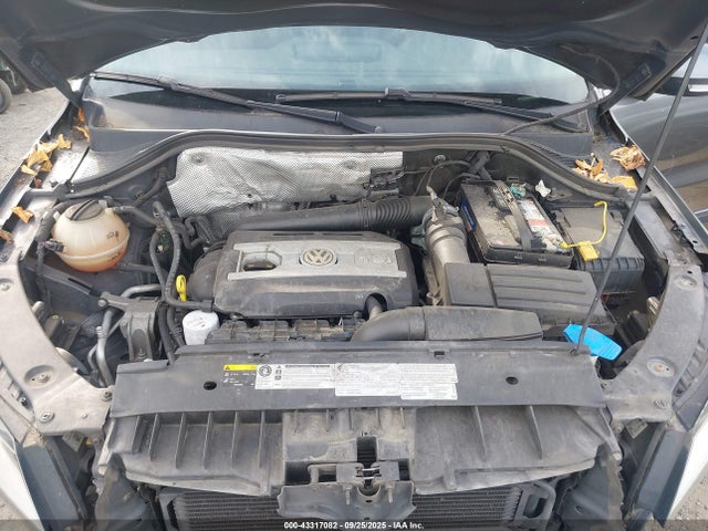 WVGBV7AXXFW505172 Volkswagen 2015