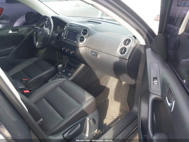 WVGBV7AXXFW505172 Volkswagen 2015