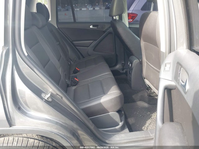 WVGBV7AXXFW505172 Volkswagen 2015