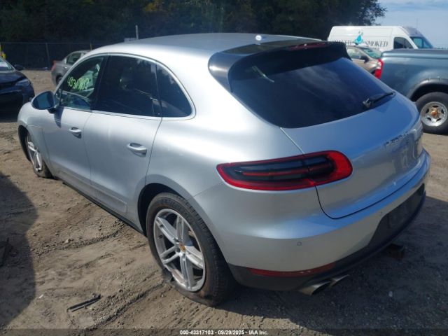2015 PORSCHE MACAN WP1AB2A50FLB51589 Photo 2
