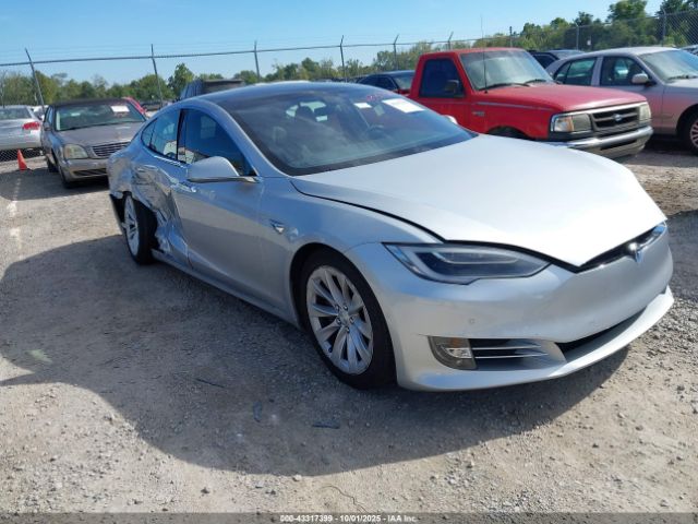 2017 TESLA MODEL S 5YJSA1E2XHF232236 Photo 0