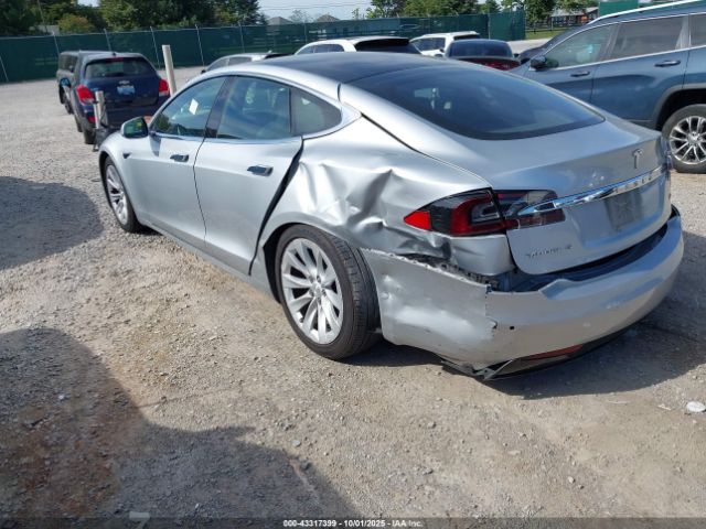 2017 TESLA MODEL S 5YJSA1E2XHF232236 Photo 2