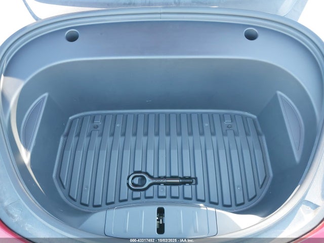 2023 TESLA MODEL 3 5YJ3E1EA5PF672198 Photo 9