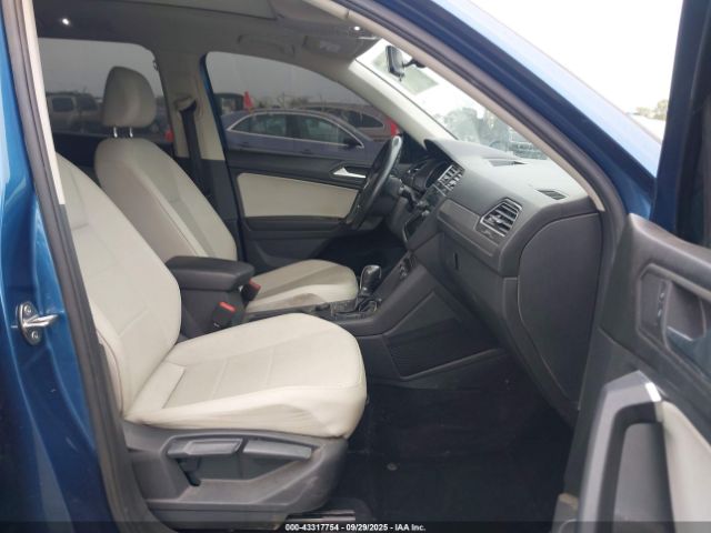 2019 VOLKSWAGEN TIGUAN 3VV2B7AX7KM054114 Photo 4