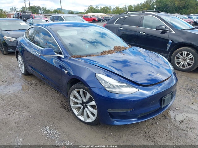2018 TESLA MODEL 3 5YJ3E1EA9JF015573 Photo 0