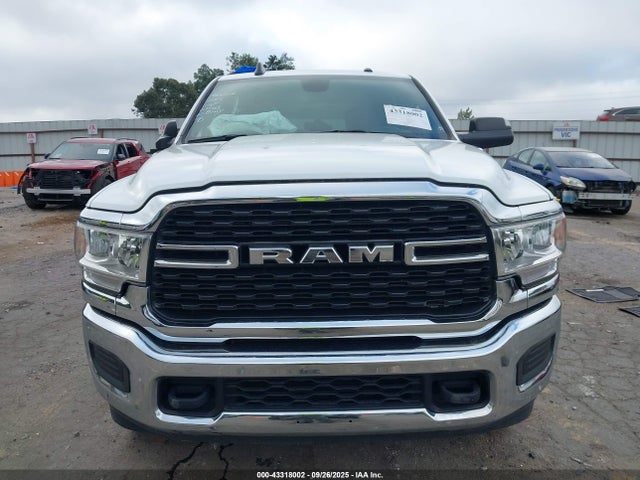 43318002 :رقم المزاد ، 3C6UR5DL2NG436934 vin ، 2022 Ram 2500 Big Horn  4x4 6'4 Box مزاد بيع