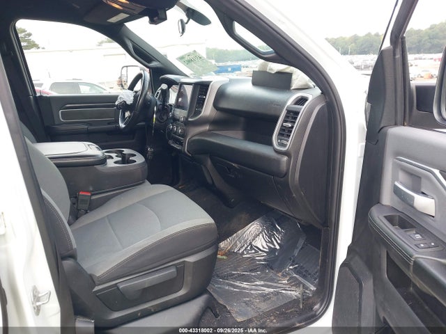 43318002 :رقم المزاد ، 3C6UR5DL2NG436934 vin ، 2022 Ram 2500 Big Horn  4x4 6'4 Box مزاد بيع