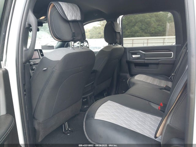 43318002 :رقم المزاد ، 3C6UR5DL2NG436934 vin ، 2022 Ram 2500 Big Horn  4x4 6'4 Box مزاد بيع