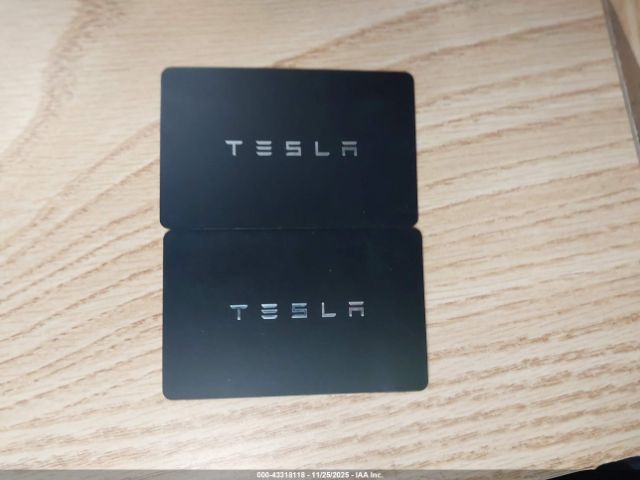 2024 TESLA MODEL Y 7SAYGDED6RF042482 Photo 10