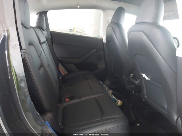 2024 TESLA MODEL Y 7SAYGDED6RF042482 Photo 7