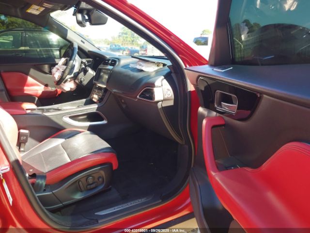 2017 JAGUAR F-PACE SADCM2BV2HA053721 Photo 4