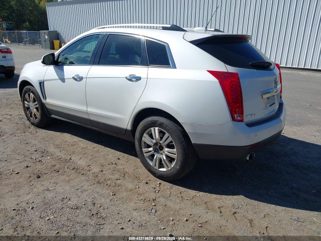 2015 CADILLAC SRX 3GYFNEE37FS557317 Photo 2