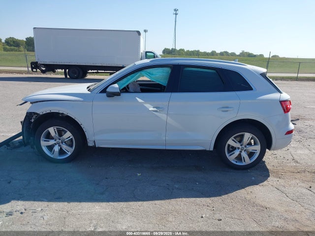2018 Audi Q5 2.0t Premium/2.0t Tech Premium მანქანა იყიდება აუქციონზე, vin: WA1CNAFY5J2169254, აუქციონის ნომერი: 43318665