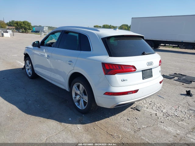 2018 Audi Q5 2.0t Premium/2.0t Tech Premium მანქანა იყიდება აუქციონზე, vin: WA1CNAFY5J2169254, აუქციონის ნომერი: 43318665