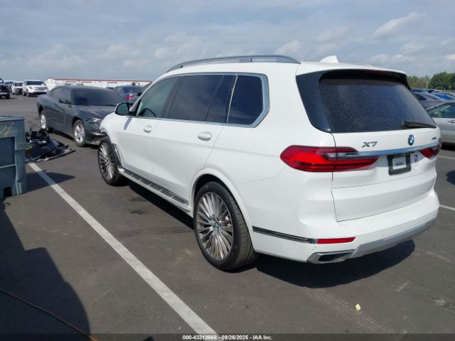 2021 BMW X7 5UXCW2C05M9G30151 Photo 2
