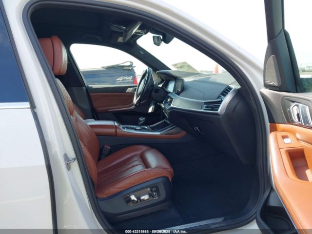 2021 BMW X7 5UXCW2C05M9G30151 Photo 4