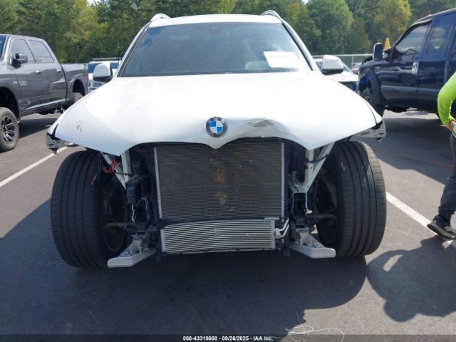 2021 BMW X7 5UXCW2C05M9G30151 Photo 5