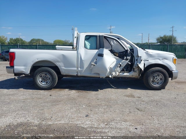 Ford 2017 2017 1FT7X2A68HEC46639 Image 13