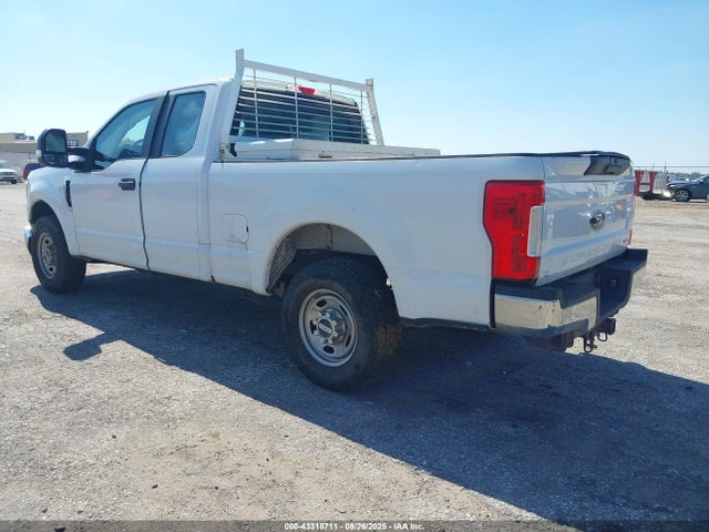Ford 2017 2017 1FT7X2A68HEC46639 Image 3