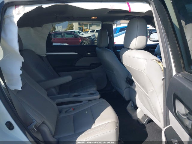 5TDKKRFH8GS505912 Toyota Highlander Xle V6