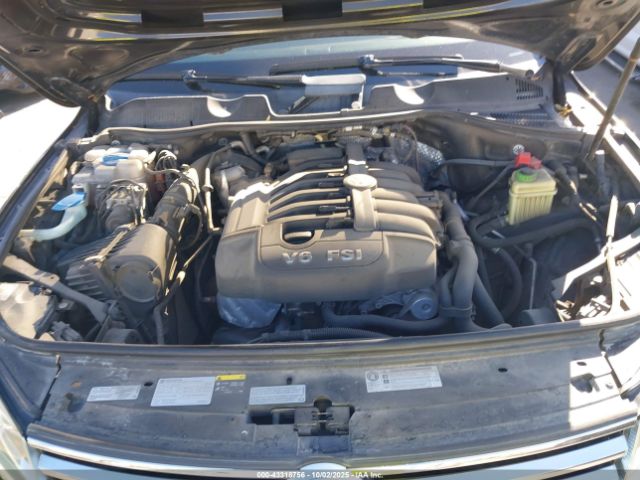 2017 VOLKSWAGEN TOUAREG WVGRF7BPXHD001410 Photo 9