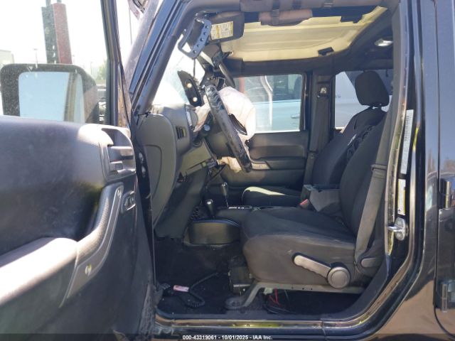 2015 JEEP WRANGLER UNLIMITED 1C4BJWDG9FL762606 Photo 4