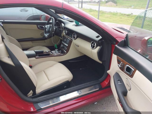 2020 MERCEDES-BENZ SLC 300 W1KPK3JA7LF172177 Photo 4