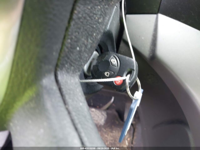 1FMCU9GX1FUB16202 Ford Escape