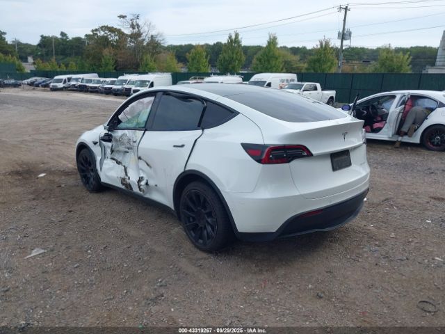 2022 TESLA MODEL Y 7SAYGDEE1NF329599 Photo 2