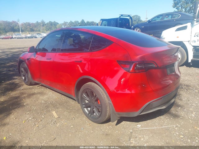 2023 TESLA MODEL Y 7SAYGDEE1PA023275 Photo 2