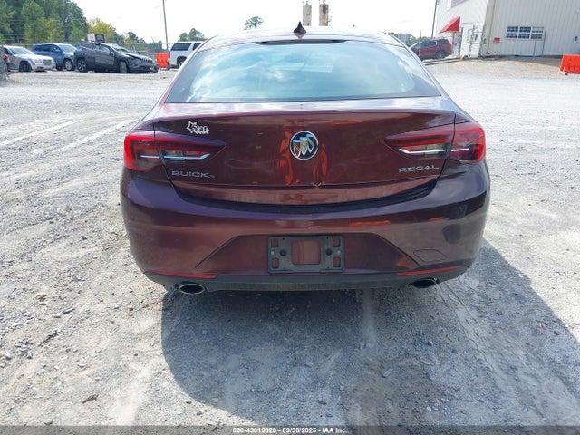 W04GL6SXXJ1111048 Buick Regal Sportback Preferred