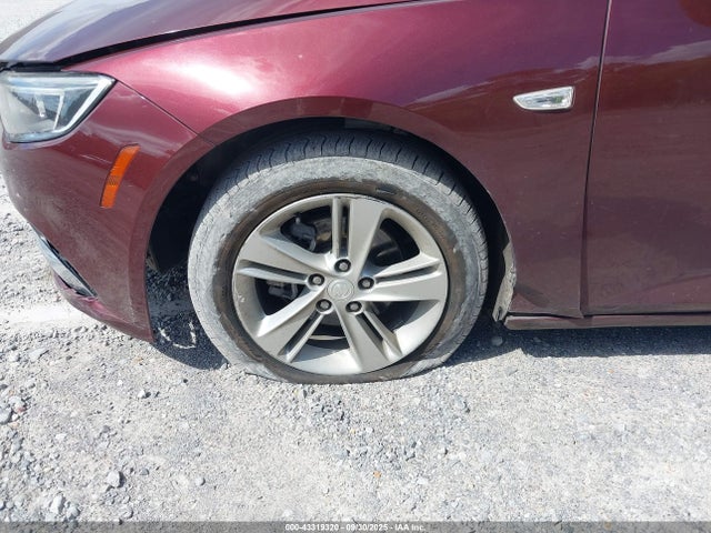 W04GL6SXXJ1111048 Buick Regal Sportback Preferred
