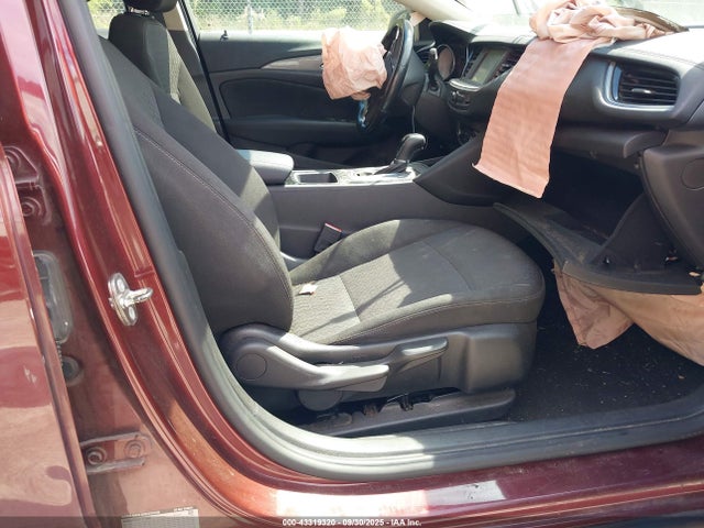 W04GL6SXXJ1111048 Buick Regal Sportback Preferred