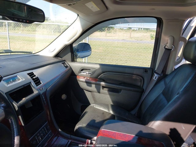 2010 CADILLAC ESCALADE EXT 3GYVKNEF8AG165649 Photo 4