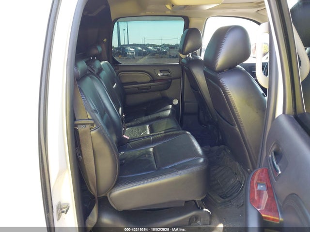 2010 CADILLAC ESCALADE EXT 3GYVKNEF8AG165649 Photo 7