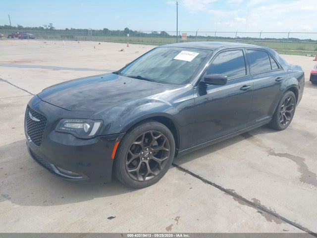 Chrysler 2015 2015 2C3CCABG7FH766823 Image 2