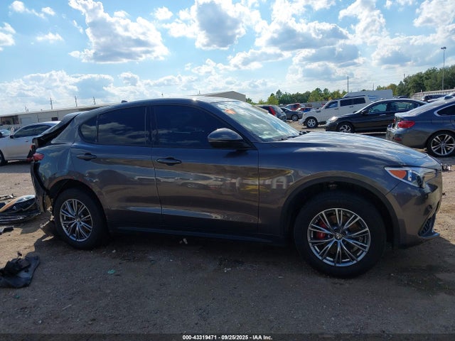 Alfa Romeo Stelvio 2023 ZASPAJAN7P7D54330 Image 13