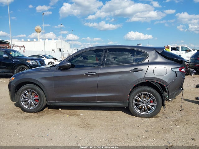 Alfa Romeo Stelvio 2023 ZASPAJAN7P7D54330 Image 14