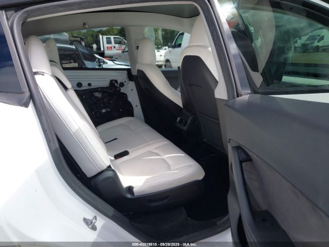2023 TESLA MODEL Y 7SAYGAEE8PF755436 Photo 7